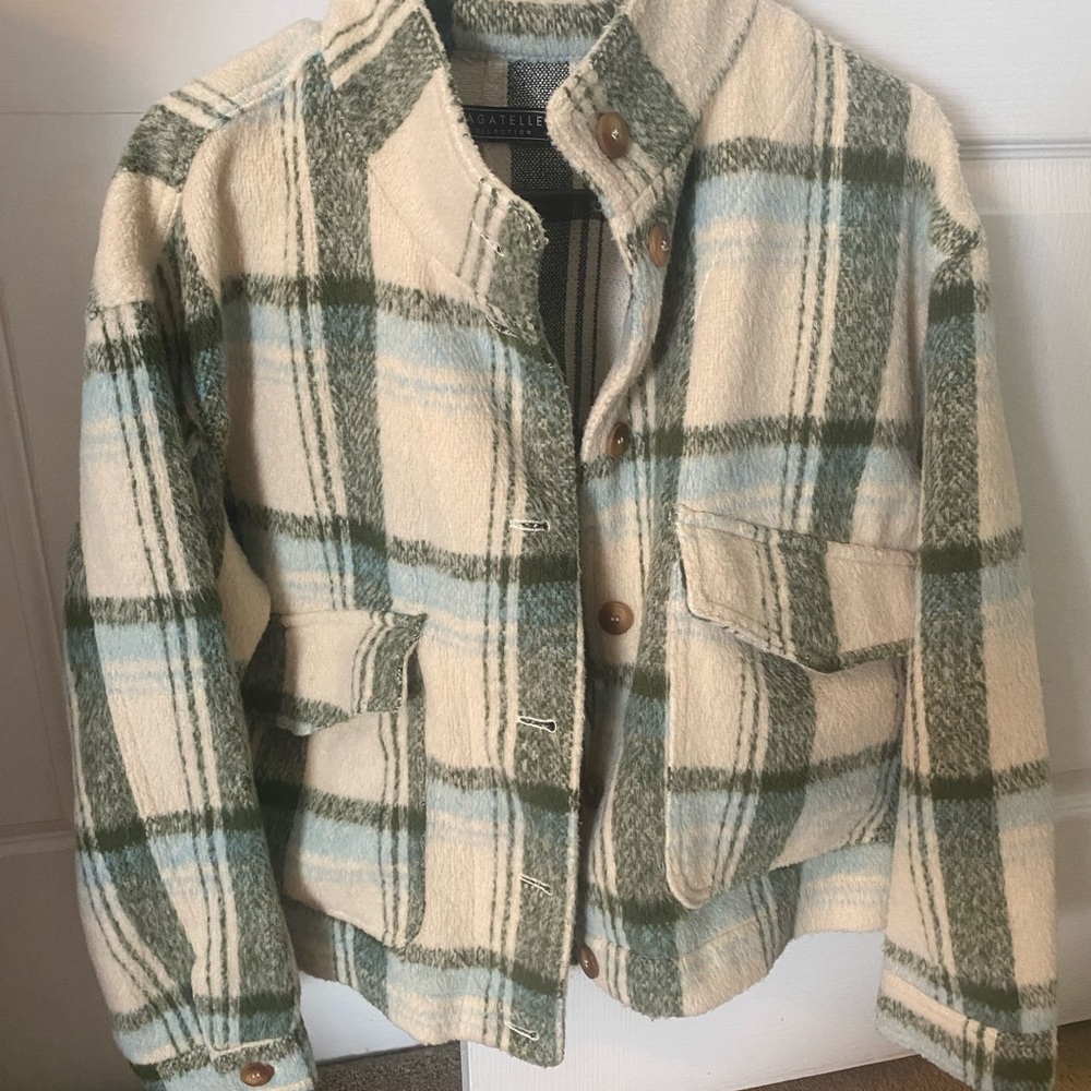 Waist length shacket